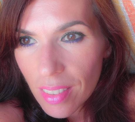 Look con delineado Debby y pigmento Nyx Space Pearl