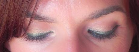 Look con delineado Debby y pigmento Nyx Space Pearl