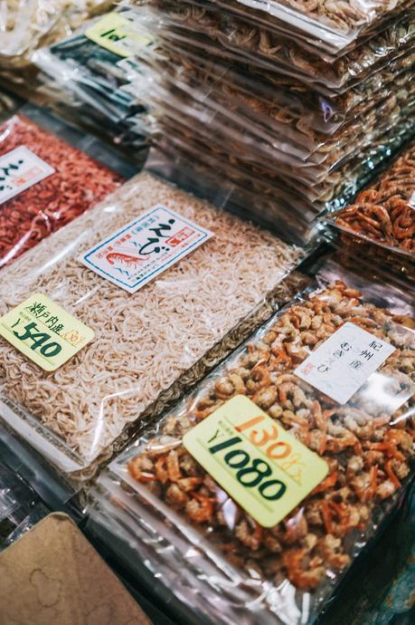 Tokyo_Travel_Guide-Fish_Market-Harajuku-Levis_Denim_Skirt-Off_The_Shoulders_Top-YSL_Sneakers-Outfit-Collage_Vintage-Street_Style-17