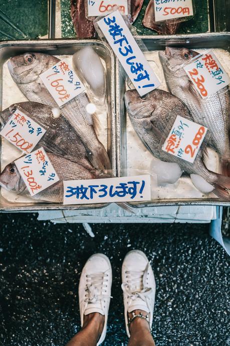 Tokyo_Travel_Guide-Fish_Market-Harajuku-Levis_Denim_Skirt-Off_The_Shoulders_Top-YSL_Sneakers-Outfit-Collage_Vintage-Street_Style-79