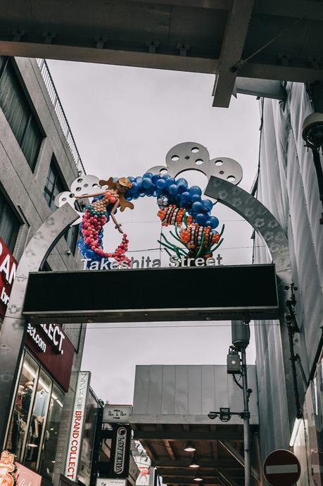 Tokyo_Travel_Guide-Fish_Market-Harajuku-Levis_Denim_Skirt-Off_The_Shoulders_Top-YSL_Sneakers-Outfit-Collage_Vintage-Street_Style-178
