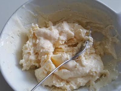 HELADO DE VAINILLA CON COOKIES