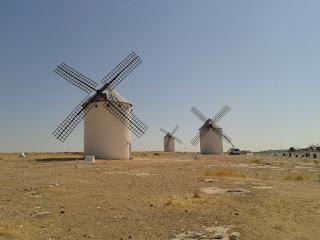 Un paseo por la Mancha del Quijote en el 400 aniversario de Cervantes