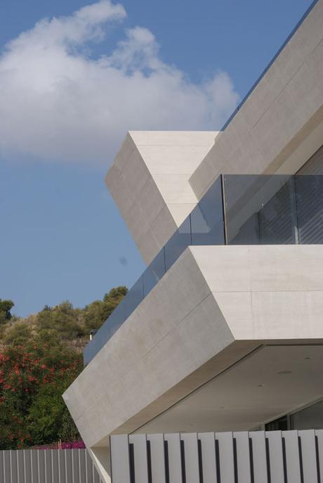 NUEVAS IMÁGENES DE LA VIVIENDA DISEÑADA POR A-CERO EN VALENCIA