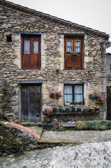 La casa de la orilla del puente