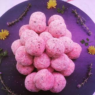 ALBONDIGAS DE CHIRRICLAN CON SEPIA Y GUISANTES