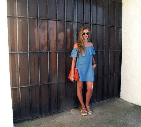 Vestido vaquero off shoulder