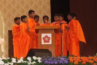 LAS CELEBRACIONES GANESH CHATURTHI - SATHYA SAI GRAMA, MUDDENAHALLI - 05 DE SEPTIEMBRE, EL AÑO 2016