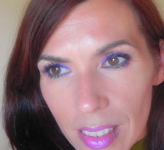 Violeta perlado con toque de verde (Look con Nyx)