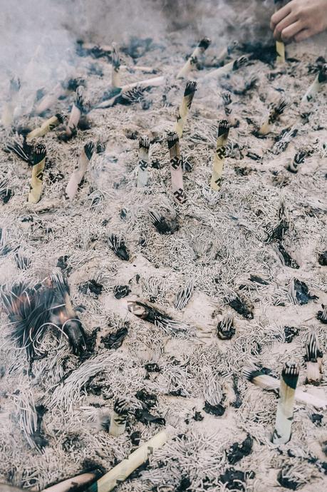 Tokyo_Travel_Guide-Outfit-Collage_Vintage-Street_Style-Reformation_Shorts-Realisation_Par_Stars_Blouse-Sneakers-Flea_Market_Backpack-41