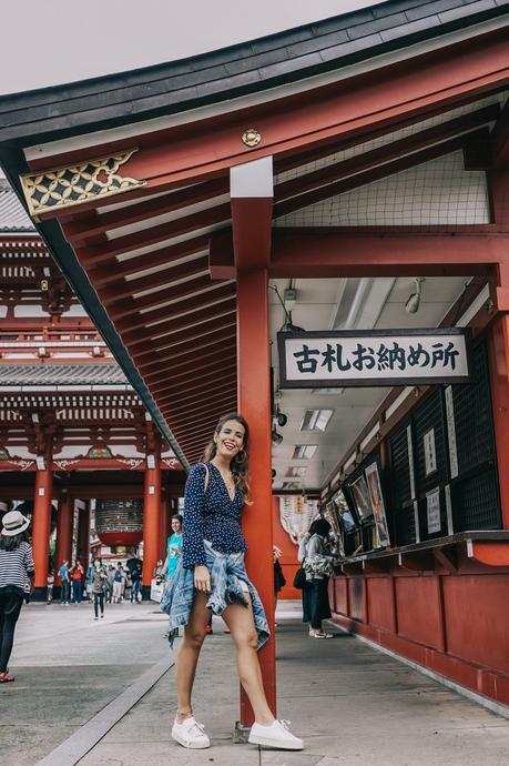 Tokyo_Travel_Guide-Outfit-Collage_Vintage-Street_Style-Reformation_Shorts-Realisation_Par_Stars_Blouse-Sneakers-Flea_Market_Backpack-18