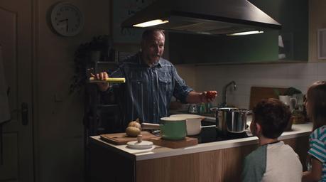 IKEA declara la guerra al exceso de deberes en su campaña #SalvemosLasCenas