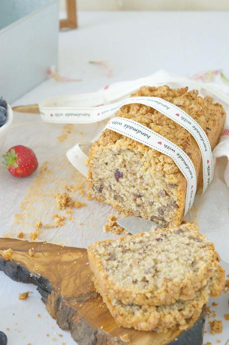 Bizcocho de avena, nueces y arándanos rojos para triunfar en el desayuno