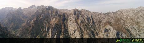 Panorámica desde Collado Cerredo sobre el Macizo Occidental