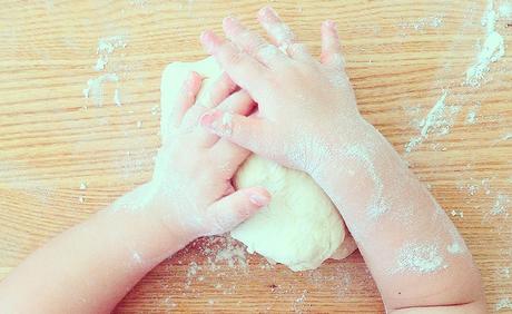 Los beneficios de cocinar con niños