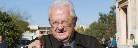 El Papa degrada al Obispo de Mallorca, “pillado” con su secretaria.