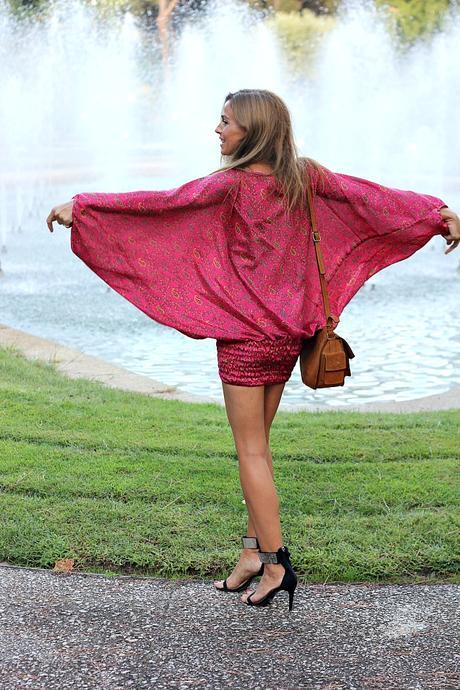 mini fruncida y mangas extra grandes