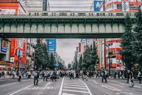 Skytree & Akihabara tokyo_travel_guide-outfit-collage_vintage-street_style-lovers_and_friends_jumpsuit-white_outfit-espadrilles-backpack-levis_denim_jacket-akihabara-133
