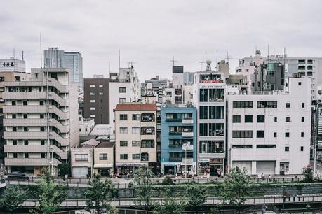 tokyo_travel_guide-outfit-collage_vintage-street_style-lovers_and_friends_jumpsuit-white_outfit-espadrilles-backpack-levis_denim_jacket-akihabara-37