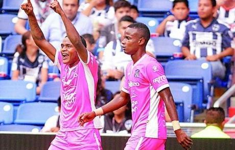 Árabe Unido derrota 2-1 al Monterrey  y queda eliminado de la Concachampions