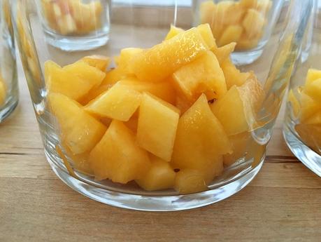 postres recetas delikatissen postres rápidos postres individuales postres fáciles postres en vasito postres de yogur postres con fruta melocotón de Calanda Flan de yogur 