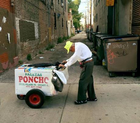 Vendedor de helados de 89 años recibe miles de dólares