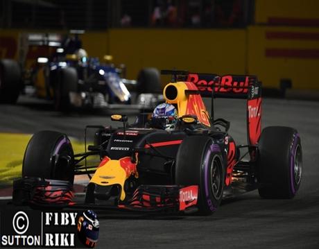 Ricciardo cree que puede luchar por la victoria en Singapur