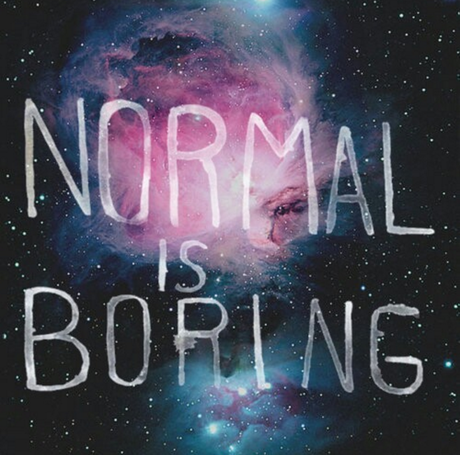 universo branding, normal is boring