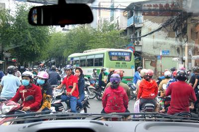 Caos moderno en Saigón, pero caos al fin y al cabo (Hoi An – Ho Chi Min día 13 vietnam165im)