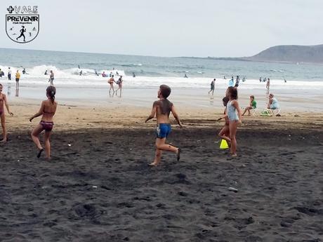 juego playa niños