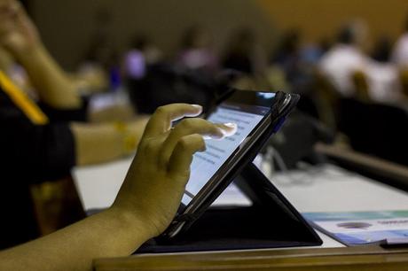 Medios públicos y privados: Tres preguntas de Julio García Luis