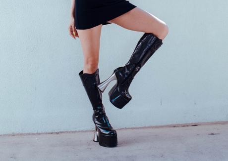 Black Platform Boots Street Style