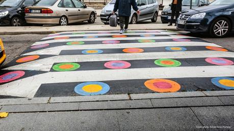 Los pasos de cebra se llenan de color en este pueblo madrileño