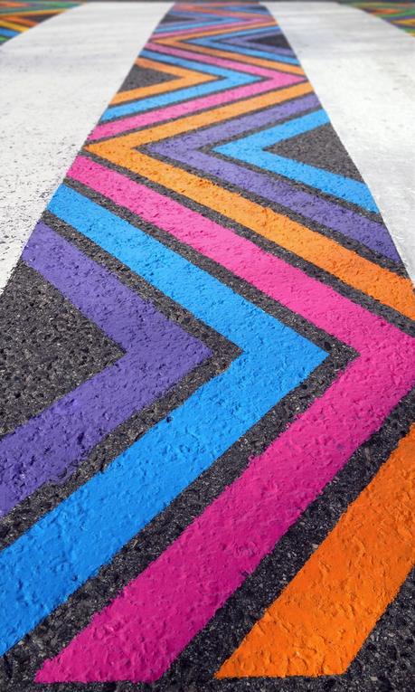 Los pasos de cebra se llenan de color en este pueblo madrileño