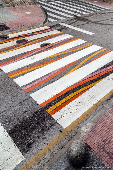 Los pasos de cebra se llenan de color en este pueblo madrileño