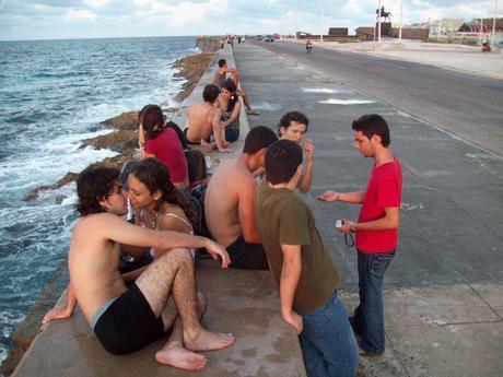 Con ocho kilómetros, Malecón habanero será la mayor zona Wi-Fi de Cuba