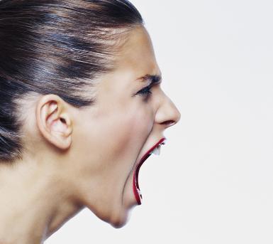 Por qué se lesionan tus pliegues vocales.