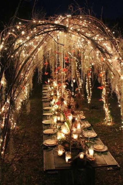 Decoración con luces colgantes para tu boda - Foto: Pinterest