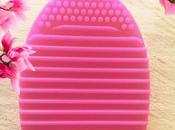 Limpia brochas rápido con: BRUSHEGG