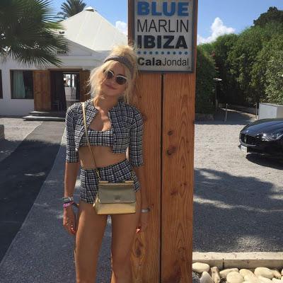 Pixie Lott en Ibiza