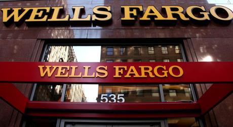 la-fi-wells-fargo-banker-banned-20160526-snap