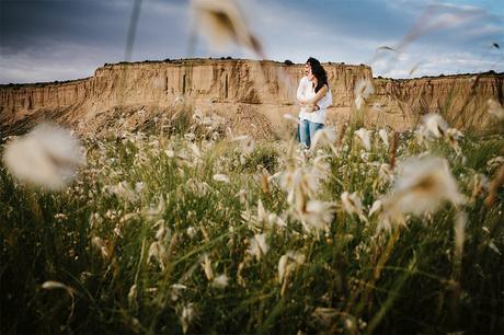 Sesión de pareja de Julia y Miguel pisquerra-bardenas-abrazo-sesion-pareja-navarra