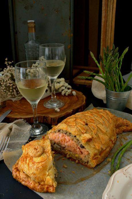 Kulibiak o pastel ruso de salmón, una forma diferente de pescado al horno