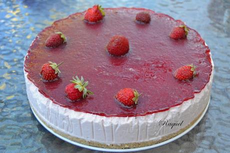 Tarta petit suisse con fresas