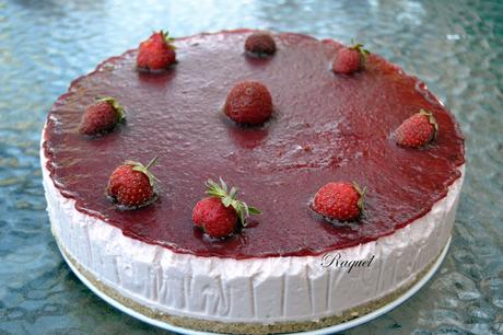 Tarta petit suisse con fresas