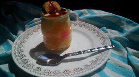 VASITOS DE MACEDONIA CON CREMA DE REQUESON Y YOGOURT DE GALLETA