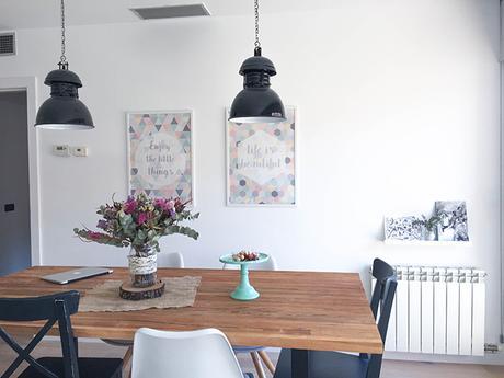 El salón de Esther en Barcelona (ESTORETA PARA LOS AMIGOS)