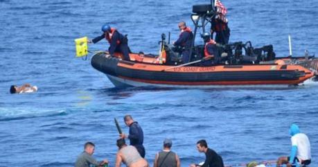 Aparecen 5 cuerpos de balseros que naufragaron, autoridades de EE.UU continúan la búsqueda