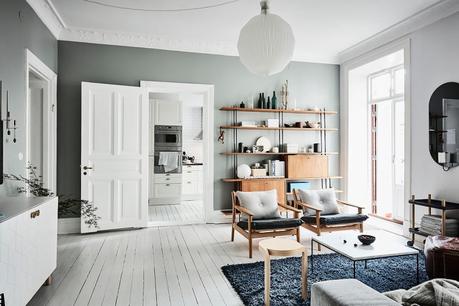 piso nórdico paredes azules detalles cálidos decoración pisos pequeños colores fríos decoración cocina nórdica blog decoración nórdica 