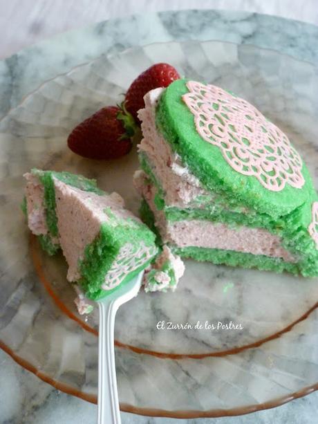 Bomba de Fresa con Encaje